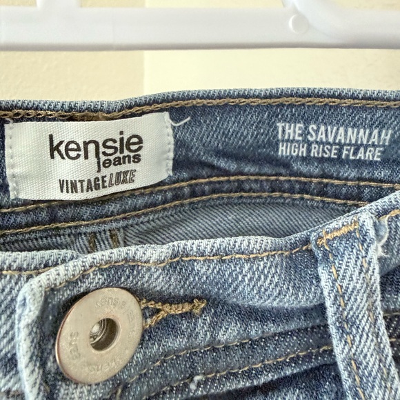 Kensie The Savannah High Rise Flare - Picture 2 of 5